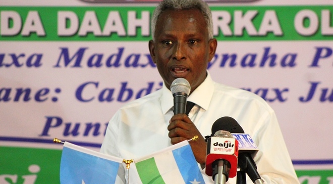 Cabdi Juxa “Waa mar xalad iswaydaaranayaan jiilasha cusub iyo aasaasayaashii Puntland”