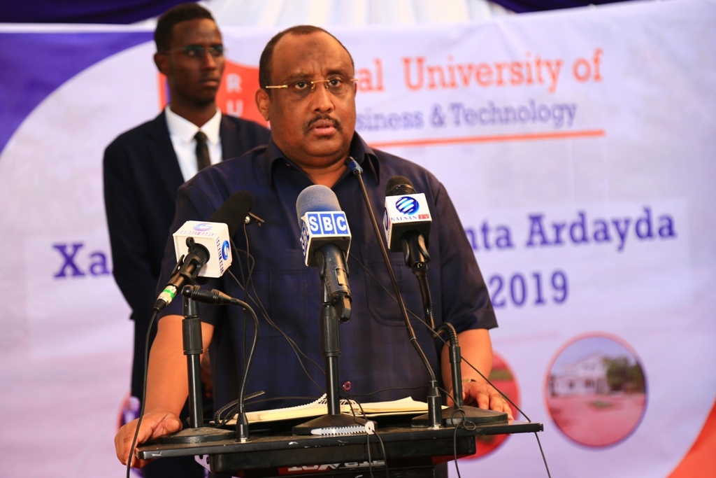 Puntland oo deeq waxbarasho siisay 100 Arday (Sawiro)