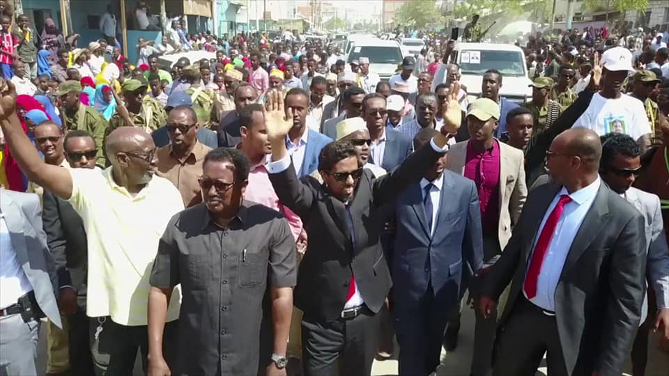 Musharrax Asad Cismaan Diyaano oo Garoowe si Cajiib ah lagu soo dhaweyeey (dhegayso/Sawiro)