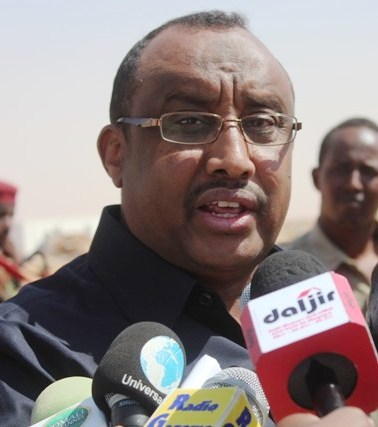 Madaxweynihii Hore Ee Puntland oo U Hambalyeeyey Madaxweynaha Cusub.