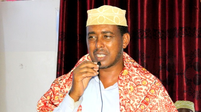 Duqa Degmadda Gaalkacyo oo ka hadlay Arrimo badan ,Hambalyana u diray Madaxweyne deni (dhegayso)