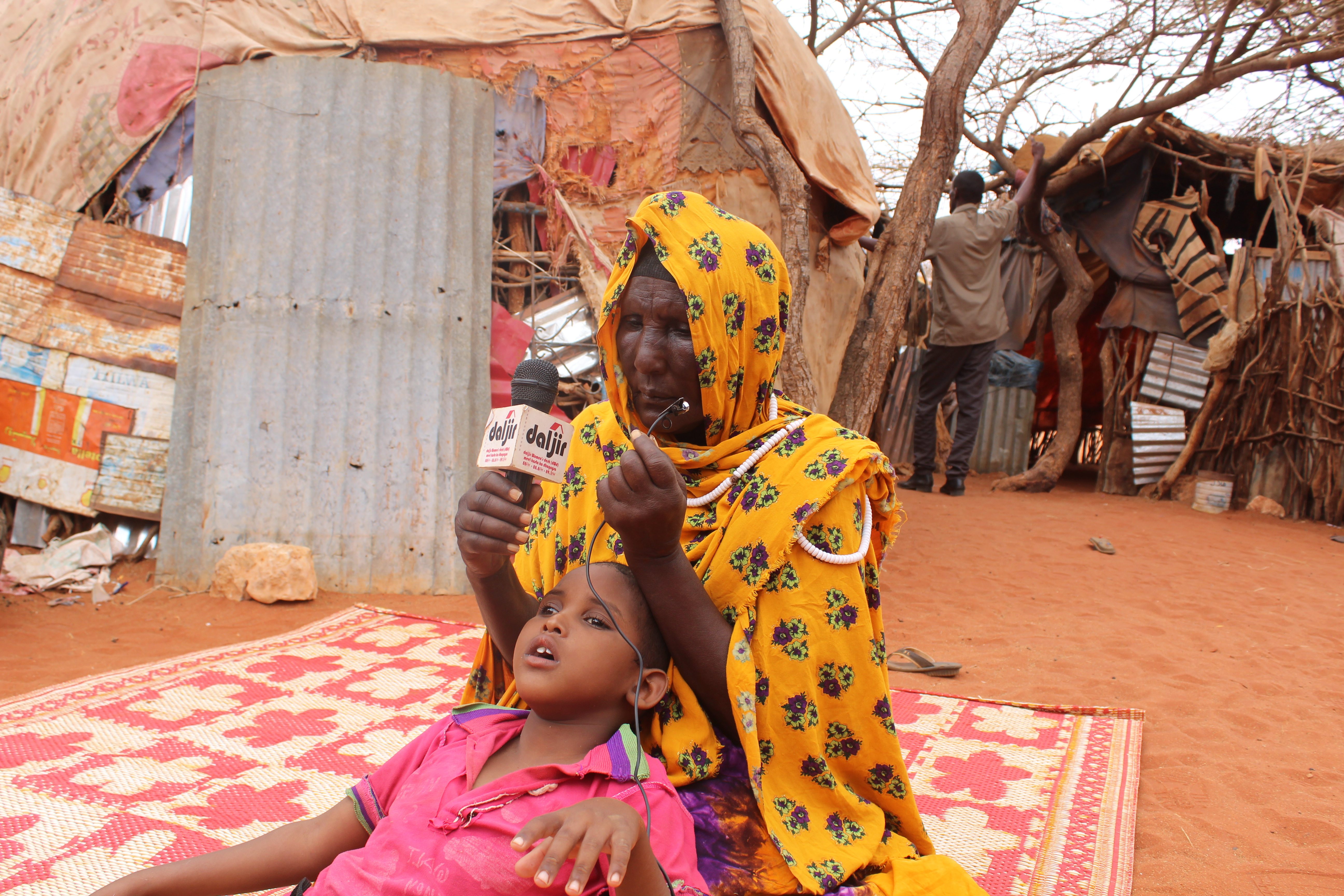 11jir ku xanuunsan deegaanka  Jeed ee degmada Caabudwaaq oo gar gaar dalbanaya( dhegayso+Sawriro)