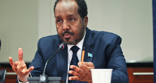 Madaxweyne hore Xasan sheekh oo Fariin culus u diray Dowladda (Daawo)