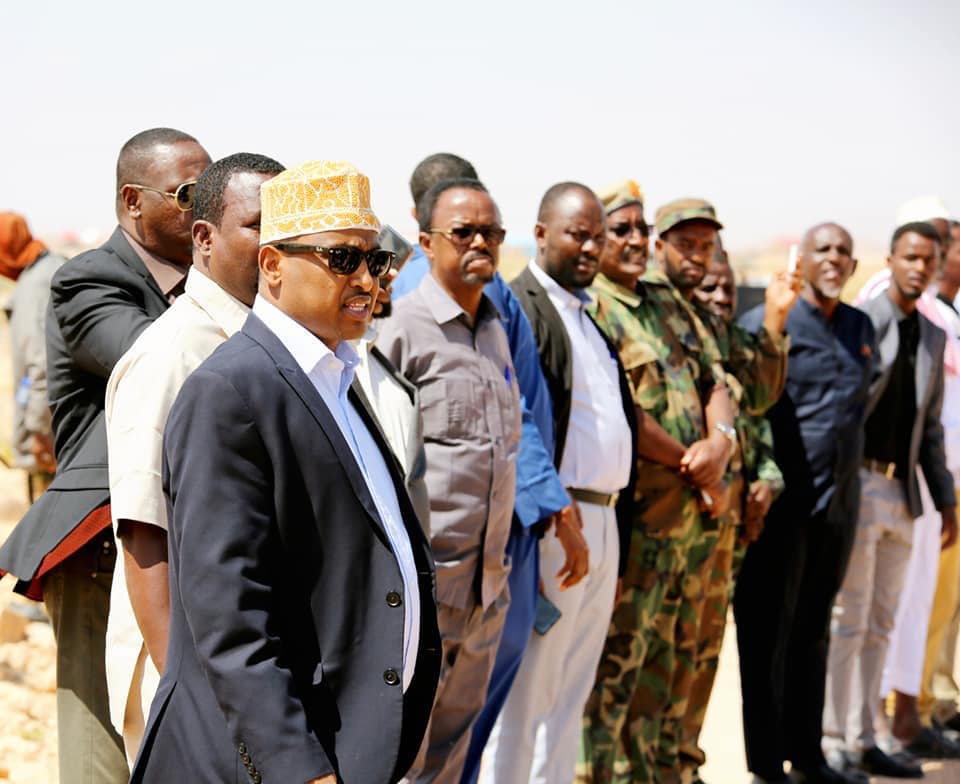 Guddoomiyaha Barlamaanka Puntland iyo wafdi uu hogaaminayo oo Badhan tagay (dhegayso)