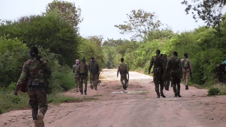 DFSoo sheegtay in Al-Shabaab deegaano kala wareegeen