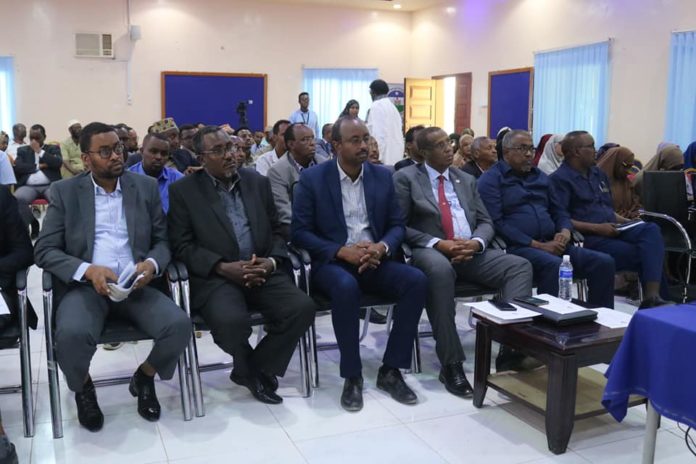 Guddiga doorashooyinka Puntland oo bilaabay kulamo ku saabsan doorasho qof iyo Cod ah