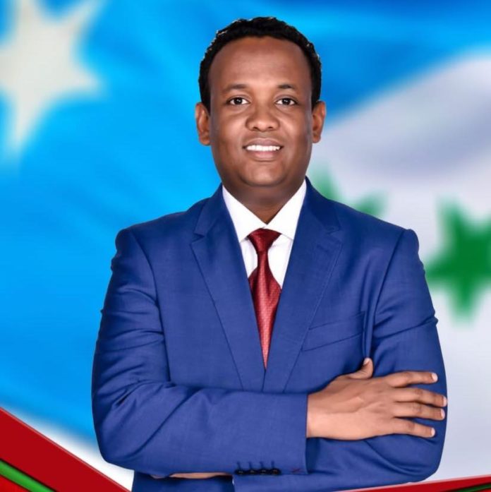 Siyaasiga Kamaal Guutaale oo taageeray doorashadii Galmudug baaqna direy