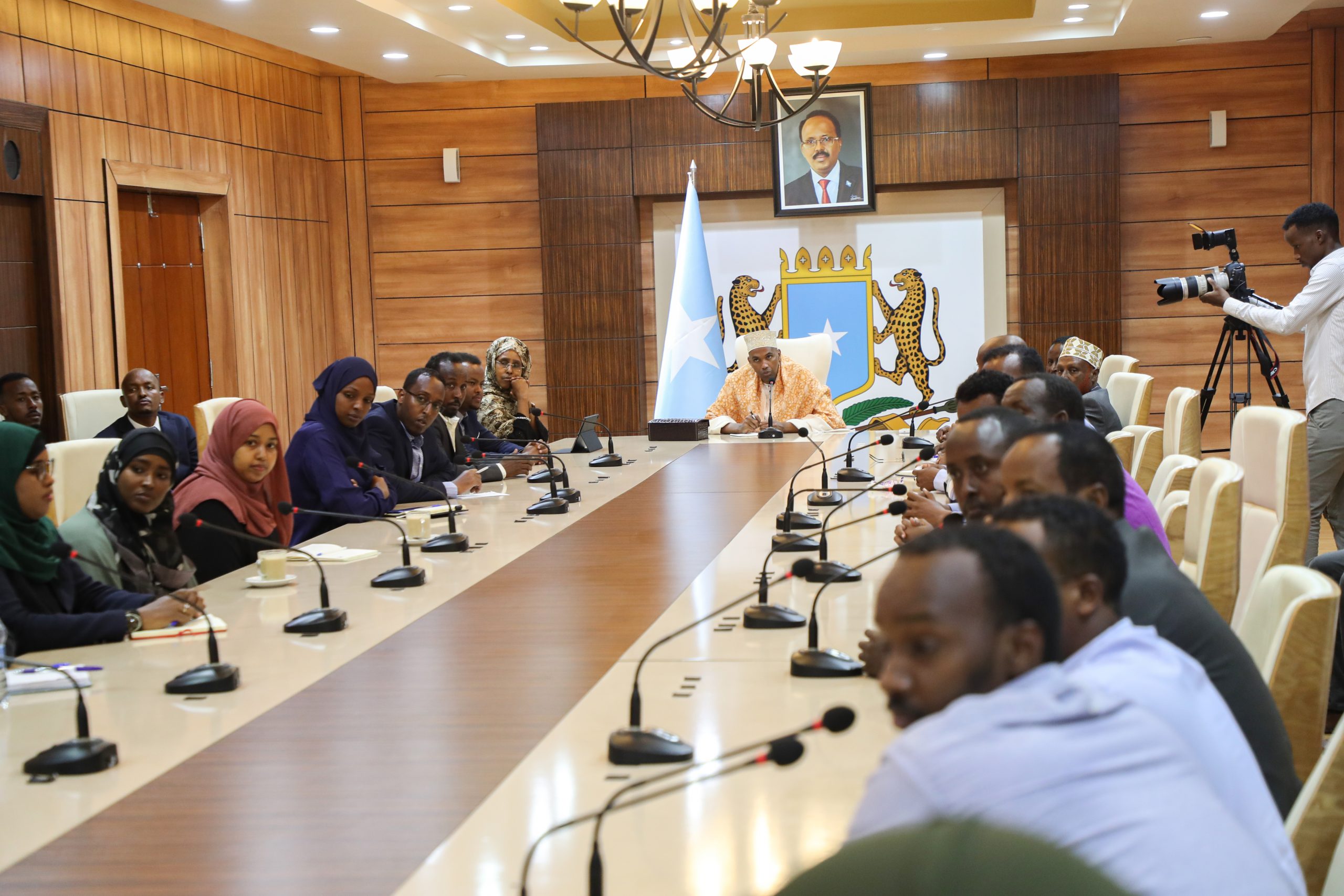 DFS oo ururka dhaqaatiirta Soomaaliyeed kala hadashay xakamaynta Cudurka COVID-19. (Daawo)