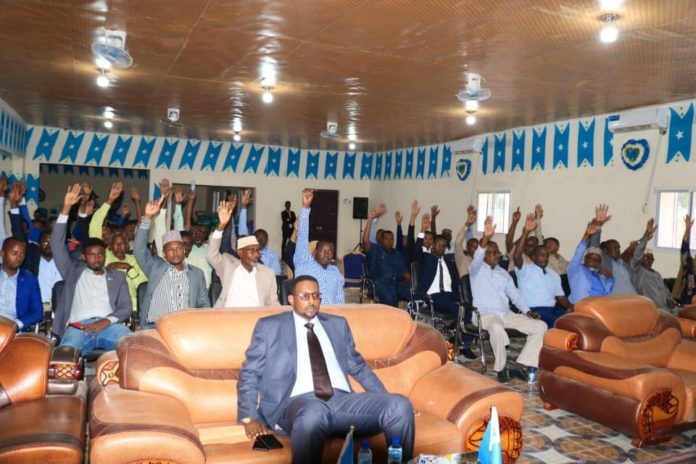 Baarlamaanka Galmudug oo cod u qaadey codsi ka yimid Madaxweyne Qoor Qoor