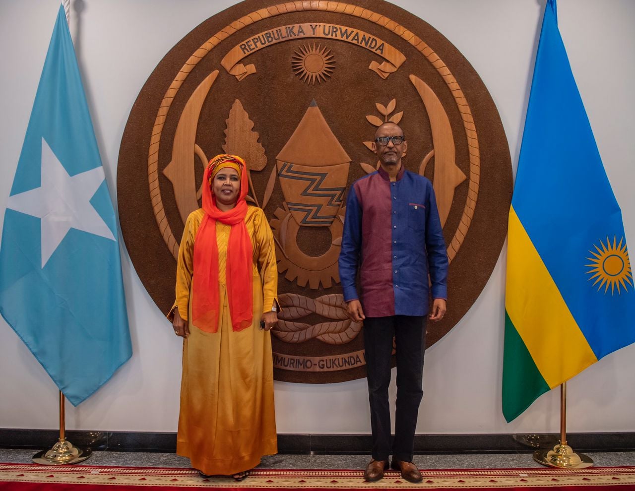 Madaxweynaha dalka Rwanda ayaa warqadaha aqoonsiga Danjirenimo ka guddoomay Ambasaddor Sahra Cali Xasan.